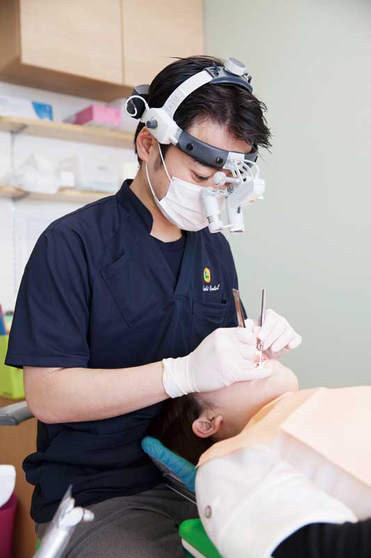 顎関節の機能検査を行う「CADIAX」を取り入れ、精密な検査が可能に